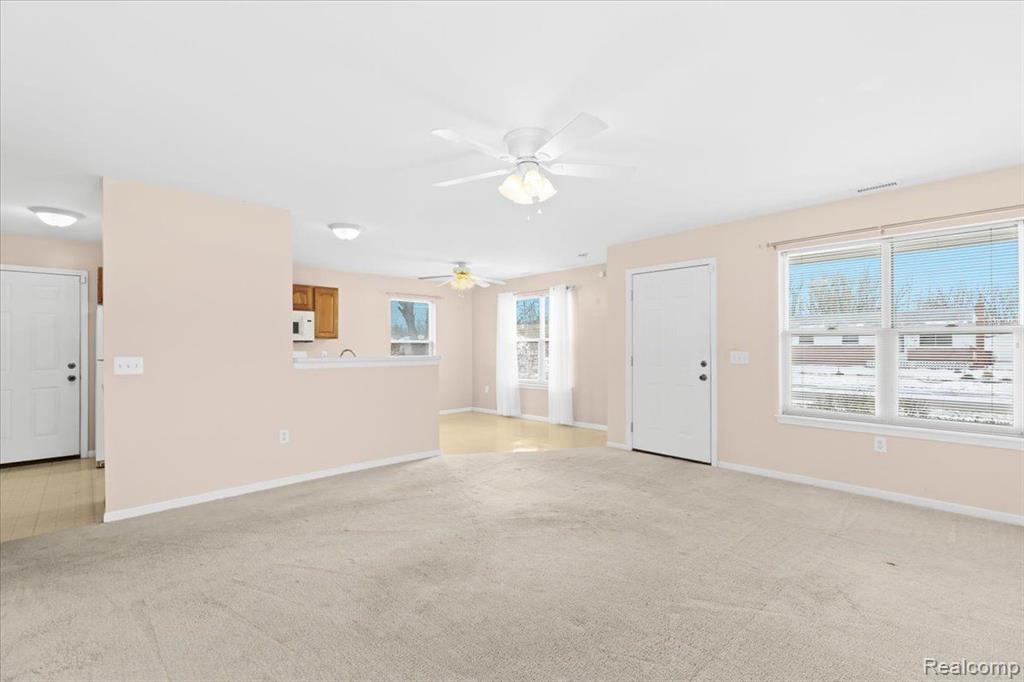 1556 HARVEST Lane, Ypsilanti, MI 48198 — Photo 9
