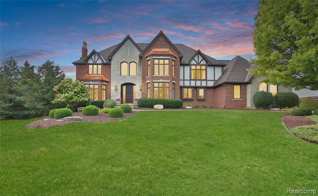 5826 Murfield Drive, Rochester, MI 48306 — front exterior