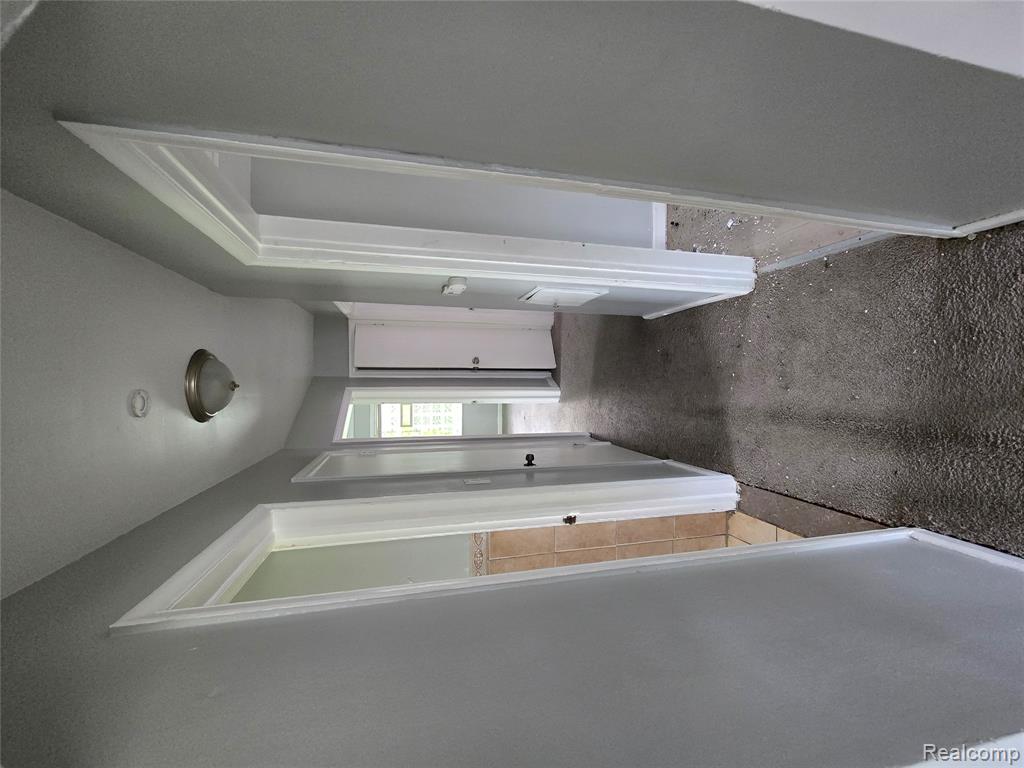 18108 Waltham Street, Detroit, MI 48205 — Photo 12