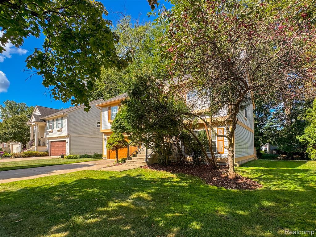 870 Huntclub Boulevard, Auburn Hills, MI 48326 — Photo 35