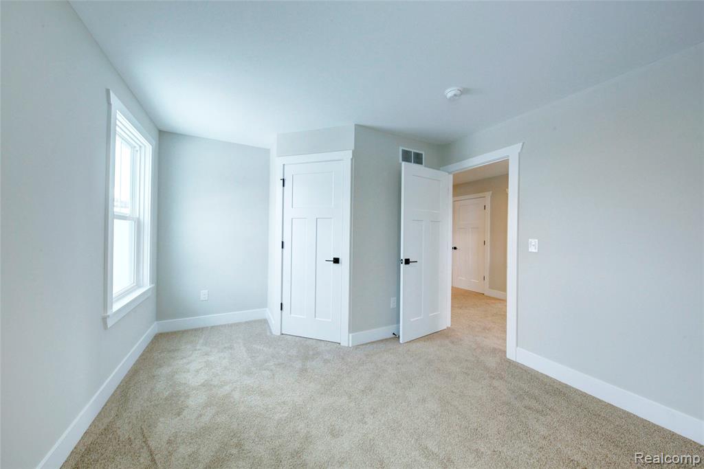 676 ROUND ROCK DR, Howell, MI 48843 — Photo 27
