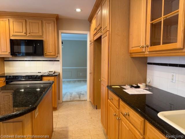 700 Woods Lane, Grosse Pointe Woods, MI 48236 — Photo 15