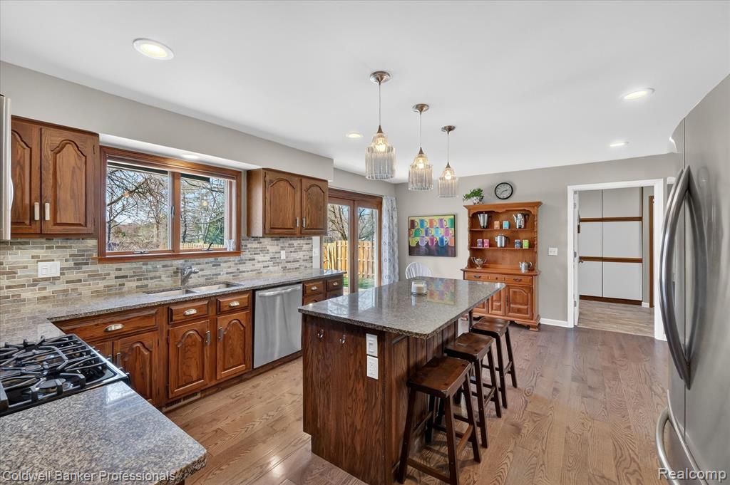 4380 Warwick Circle Drive, Grand Blanc, MI 48439 — Photo 8