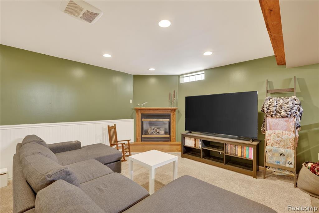 743 Dunreath Street, Walled Lake, MI 48390 — Photo 26