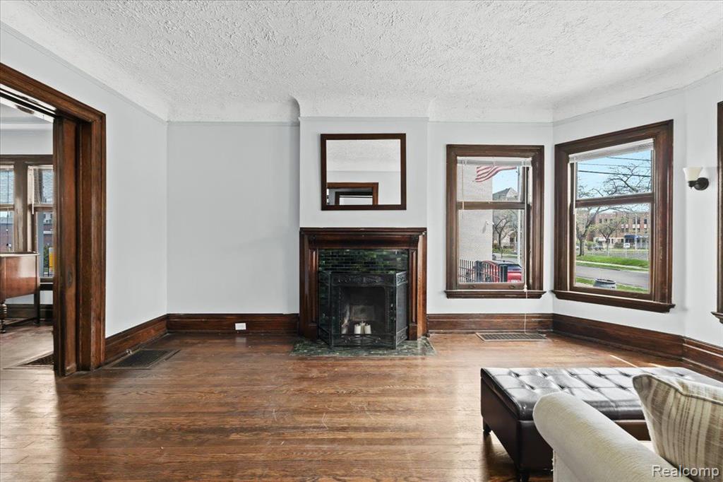 50 TAYLOR Street, Detroit, MI 48202 — Photo 10