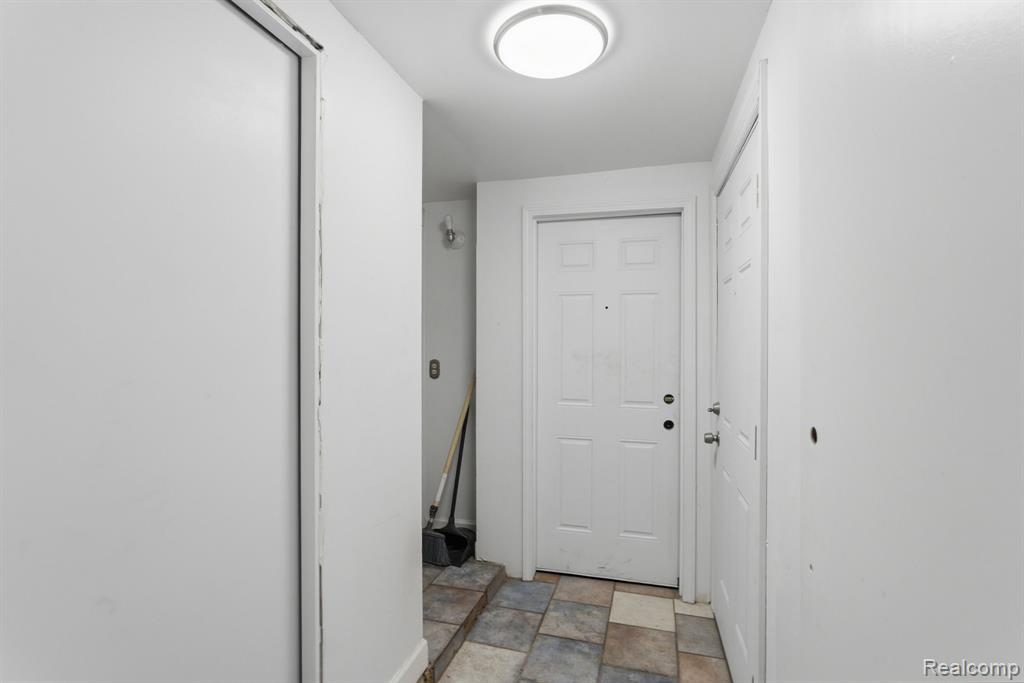 16666 James Couzens, Detroit, MI 48221 — Photo 14