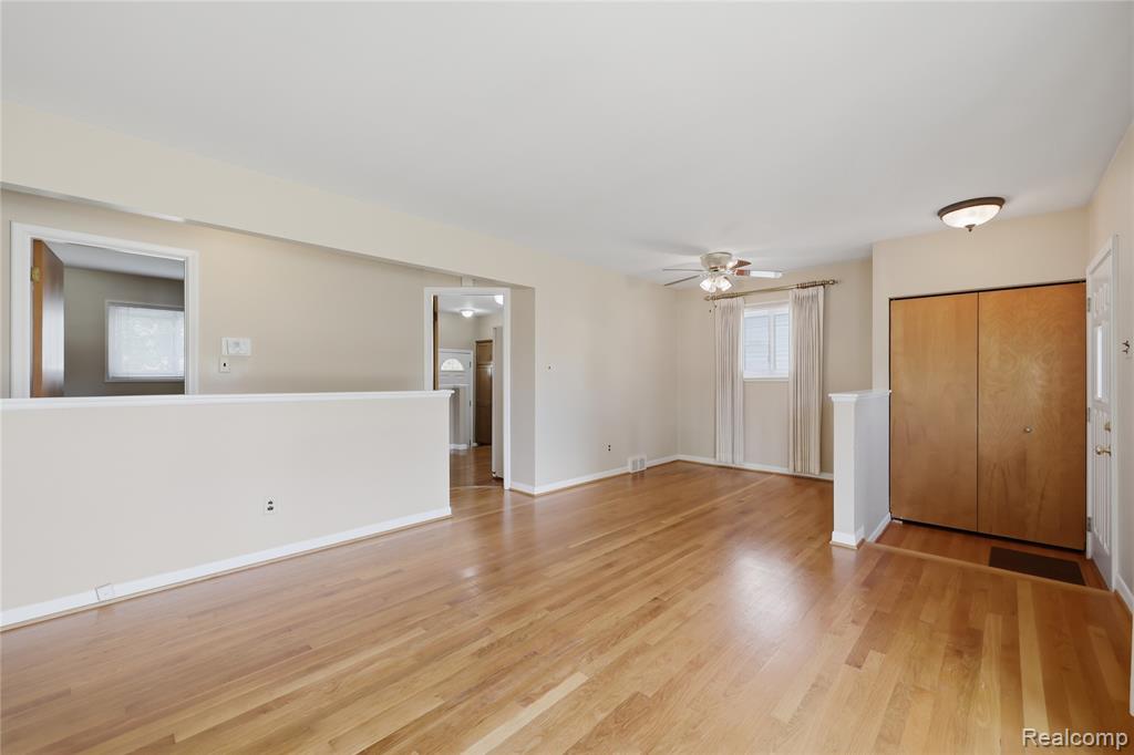 348 Sonia Avenue, Madison Heights, MI 48071 — Photo 4