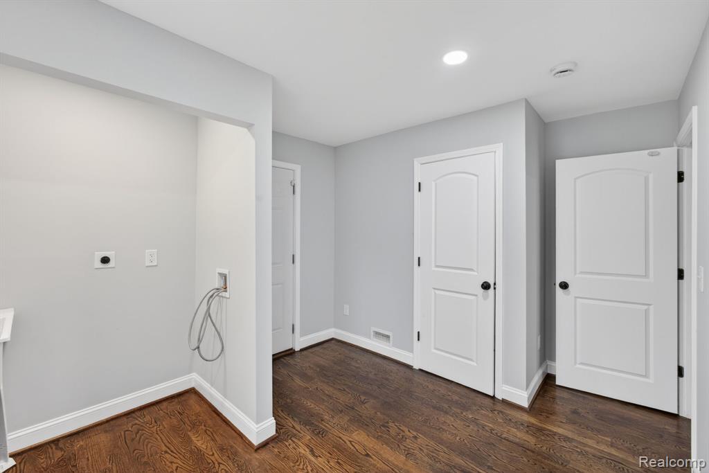 10001 Greensboro Street, Detroit, MI 48224 — Photo 17