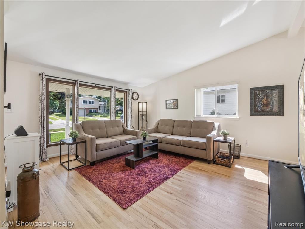 714 Sweetbriar, Milford, MI 48381 — Photo 8