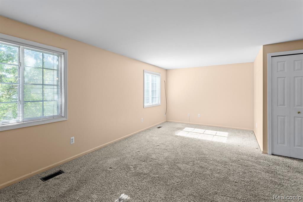 16251 TERRACE VILLAGE Drive, Taylor, MI 48180 — Photo 27