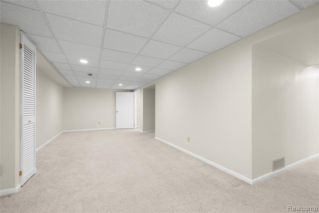 16252 Country Knoll Drive, Northville, MI 48168 — Photo 39