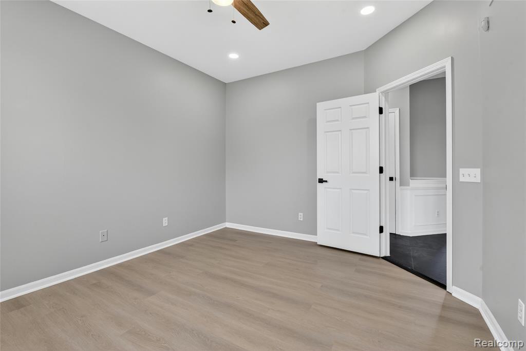 8862 Prairie Street, Ypsilanti, MI 48197 — Photo 17