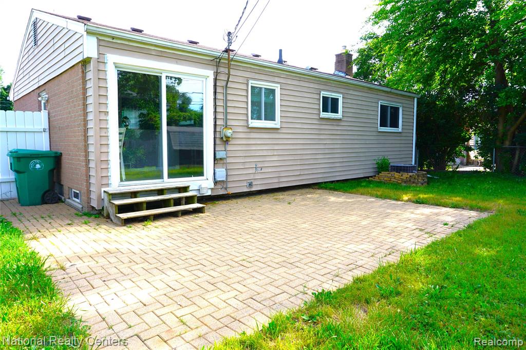 33420 Cherry Hill Road, Garden City, MI — Photo 18