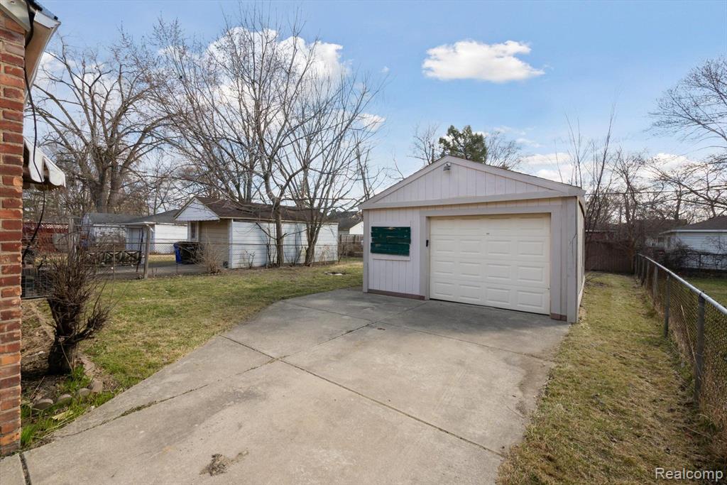 7676 DOLPHIN, Redford, MI 48239 — Photo 28