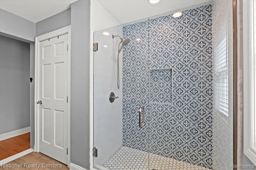 4650 Cooley Lake Road, Commerce Twp, MI 48382 — Photo 21