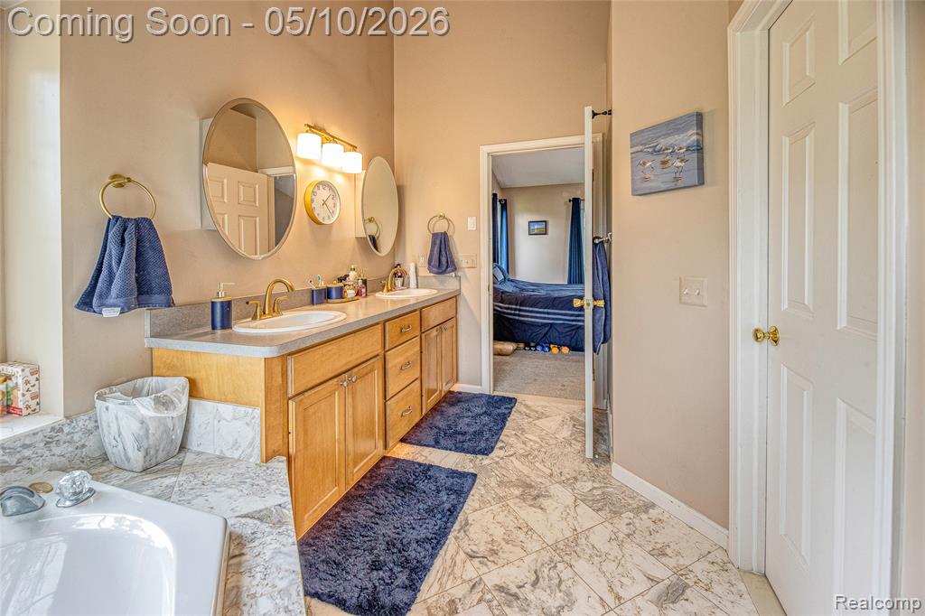 30425 Ridge Court, New Hudson, MI 48165 — Photo 33
