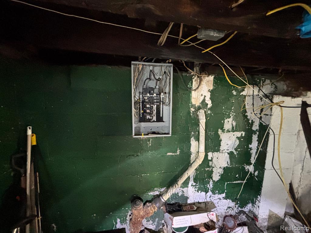 5572 CADILLAC Avenue, Detroit, MI 48213 — Photo 21