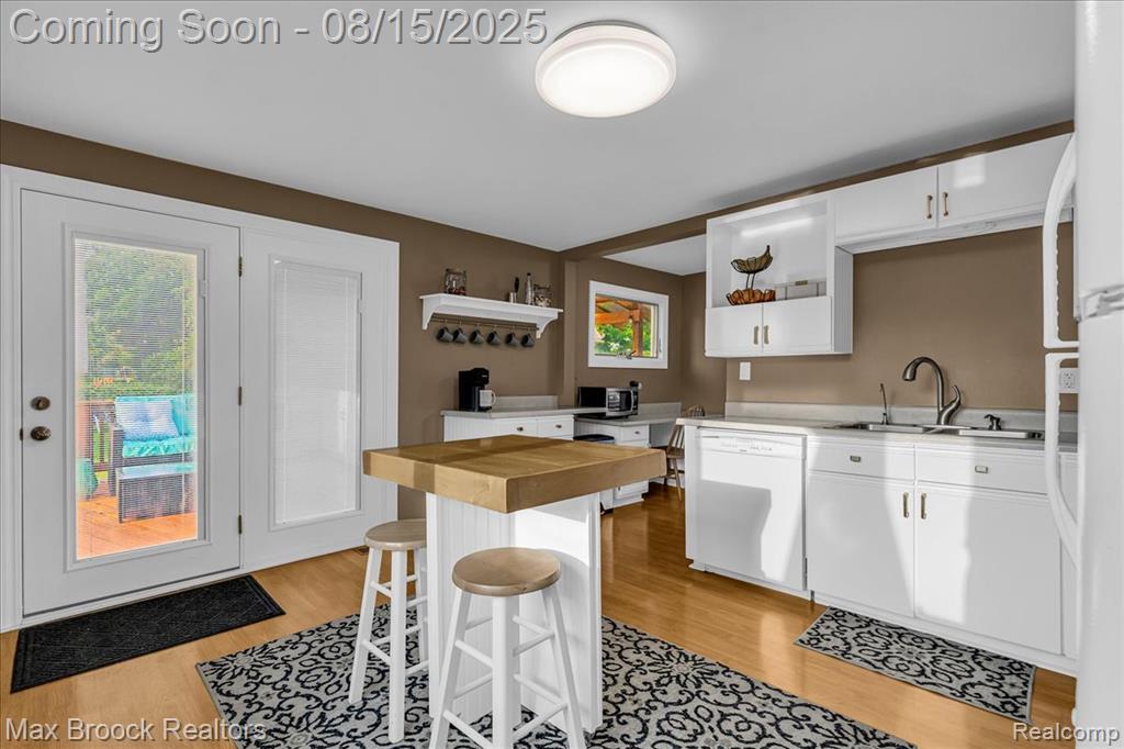 415 W Lake Street, South Lyon, MI 48178 — Photo 12