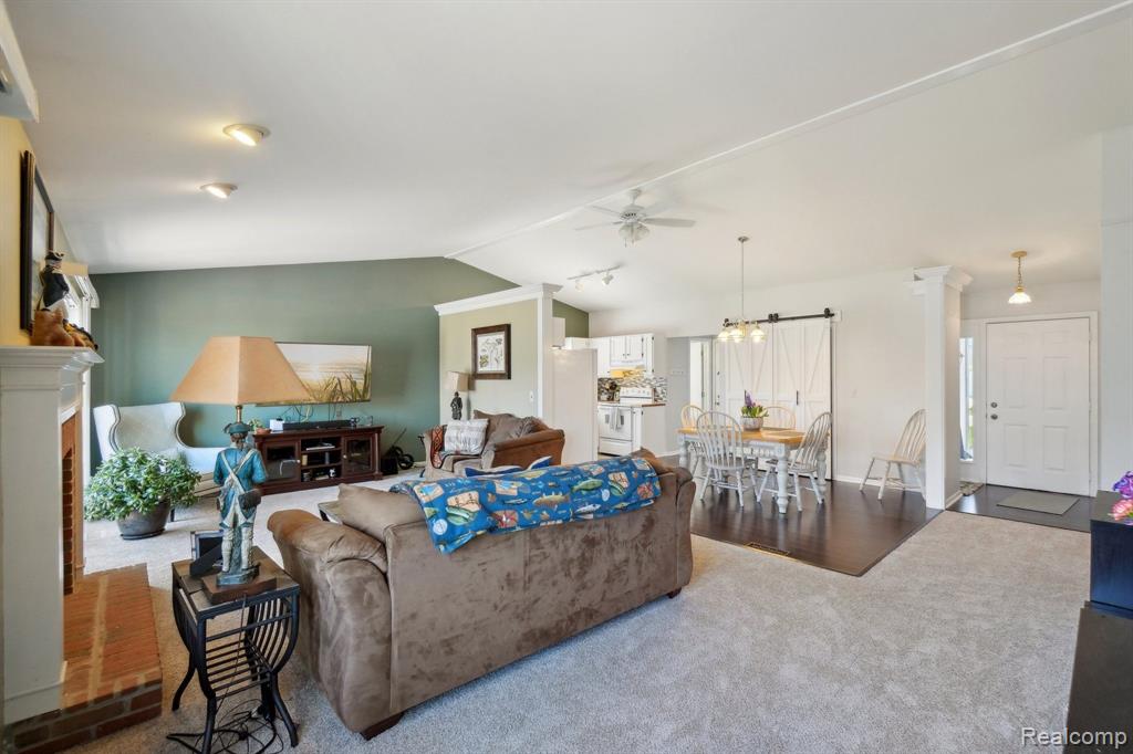 8061 ROSE Lane, Goodrich Vlg, MI — Photo 11