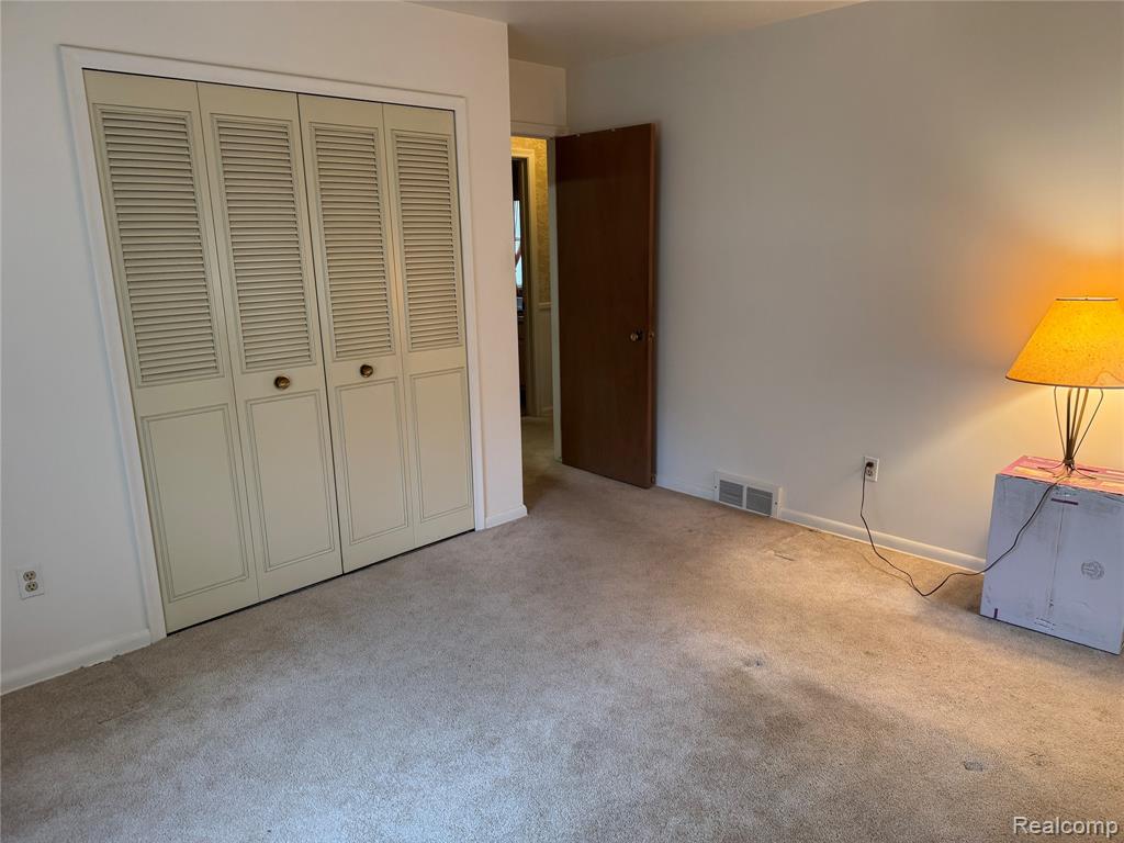 5374 Torrey Road, Flint, MI 48507 — Photo 17