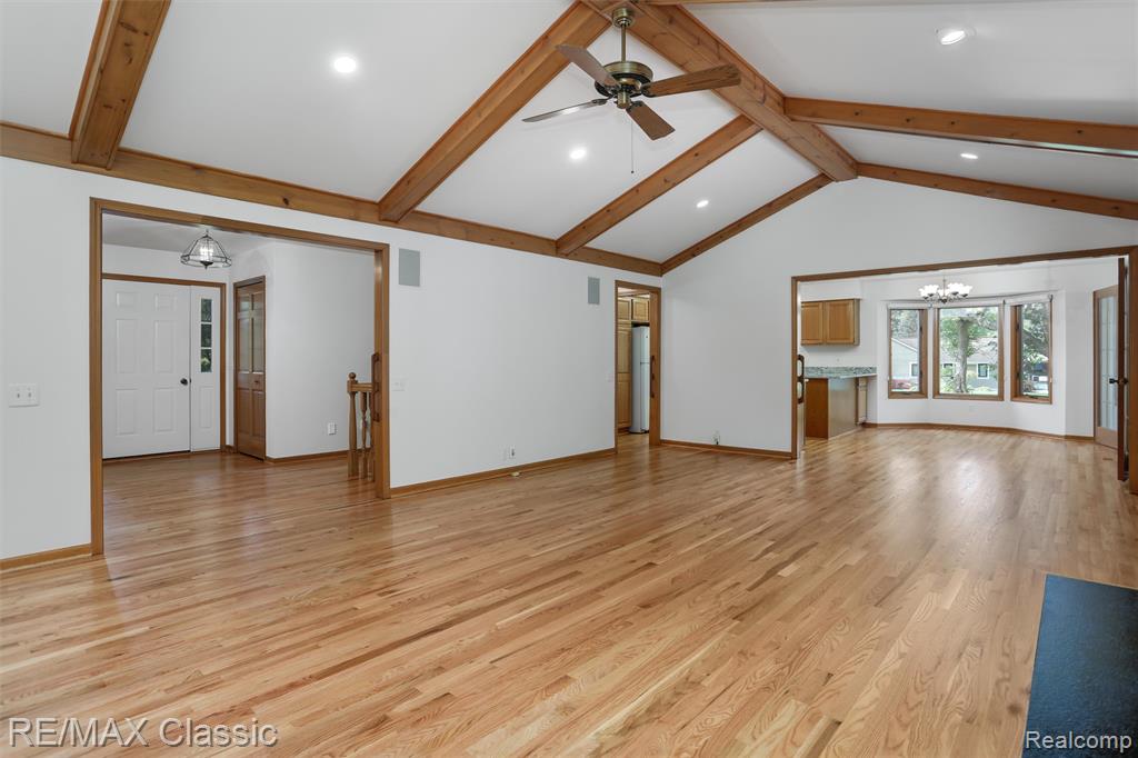 4150 Heatherwood Drive, Commerce Twp, MI 48382 — Photo 10