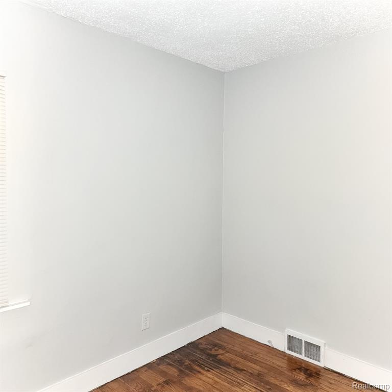 9924 MONTROSE Street, Detroit, MI 48227 — Photo 4