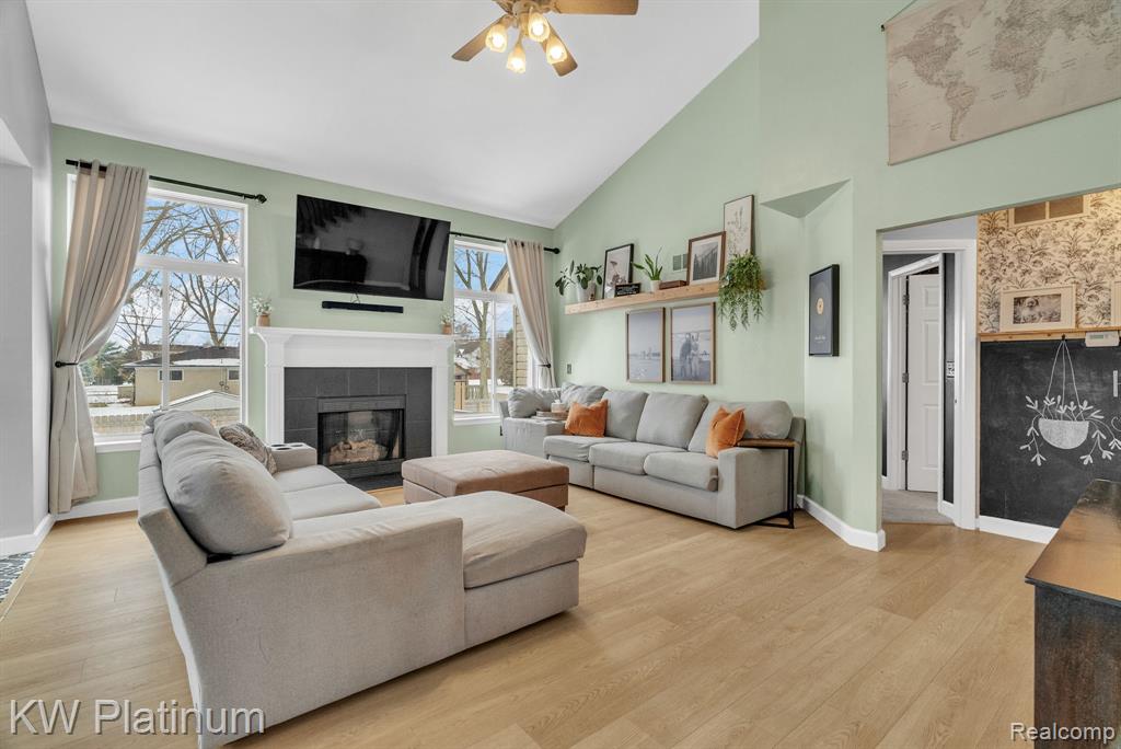 51963 Kings Pointe Drive, New Baltimore, MI 48047 — Photo 4
