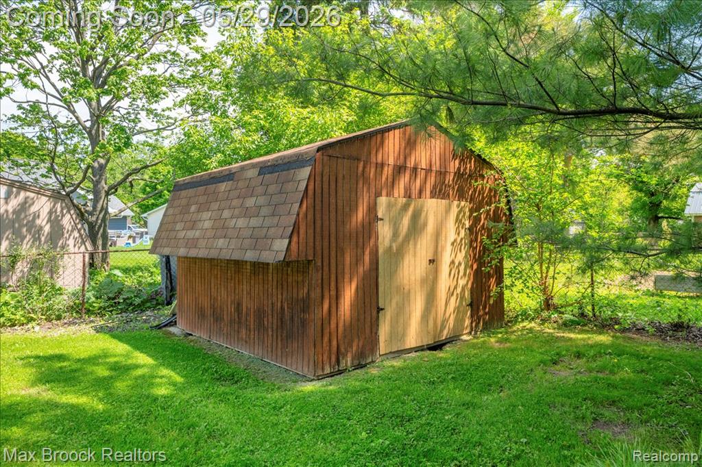 4445 E Hill Road, Grand Blanc, MI 48439 — Photo 22