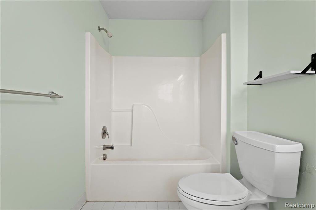 50111 HARDING Street, 121, Canton, MI 48188 — Photo 25