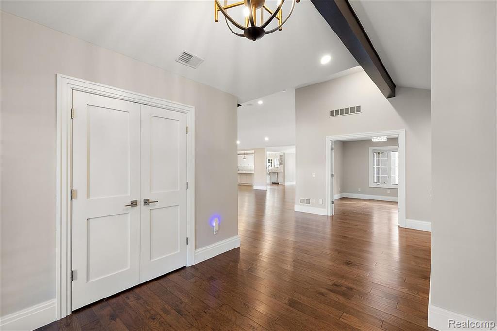 5741 Snowshoe Circle, Bloomfield Hills, MI 48301 — Photo 7