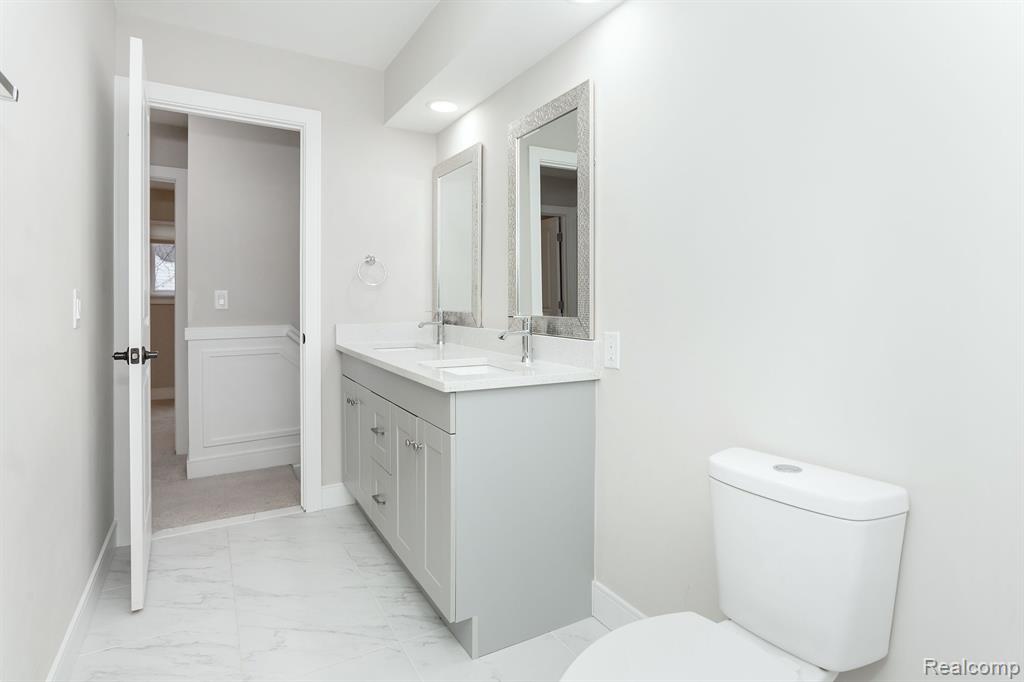 430 DEVILLEN Avenue, Royal Oak, MI 48073 — Photo 17
