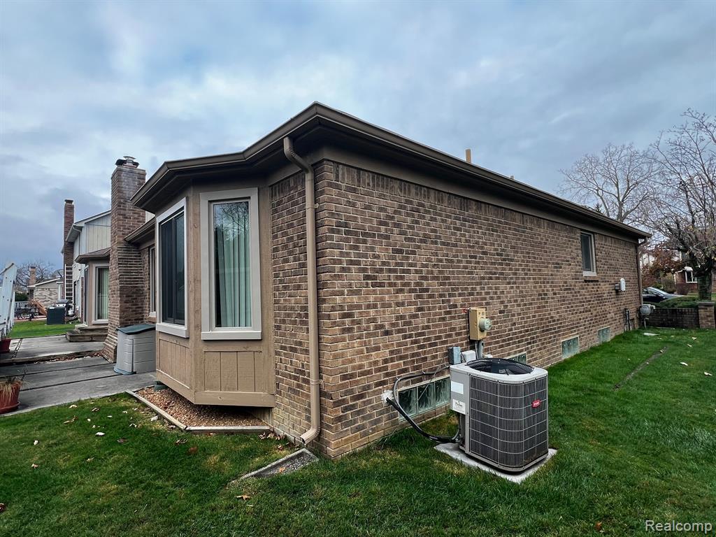 40363 DENBIGH Drive, Sterling Heights, MI 48310 — Photo 7