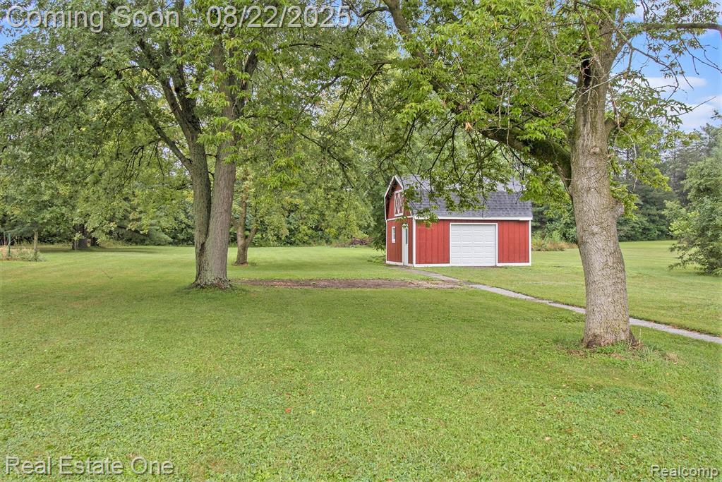 7375 Rory Street, Grand Blanc, MI 48439 — Photo 18