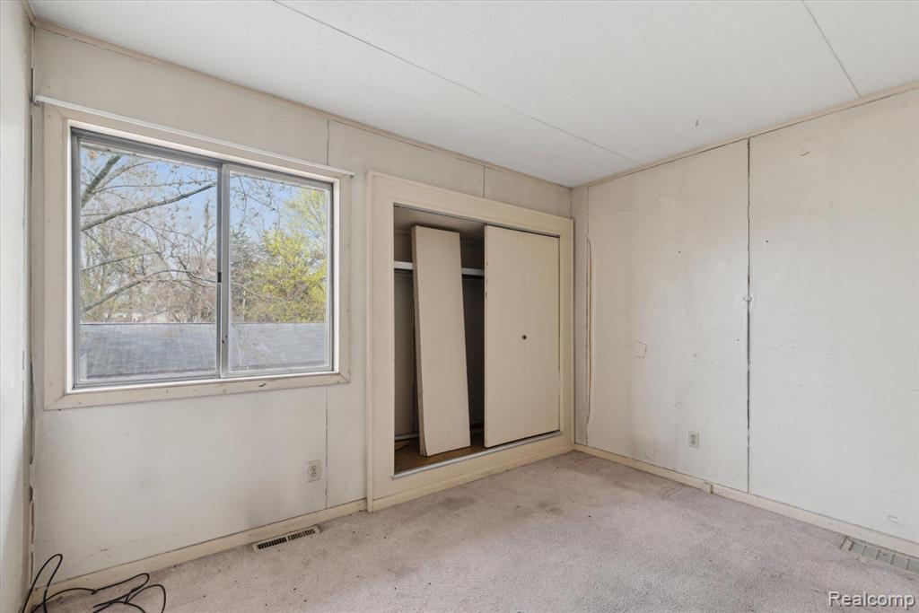 811 HOWELL Avenue, Adrian, MI 49221 — Photo 18