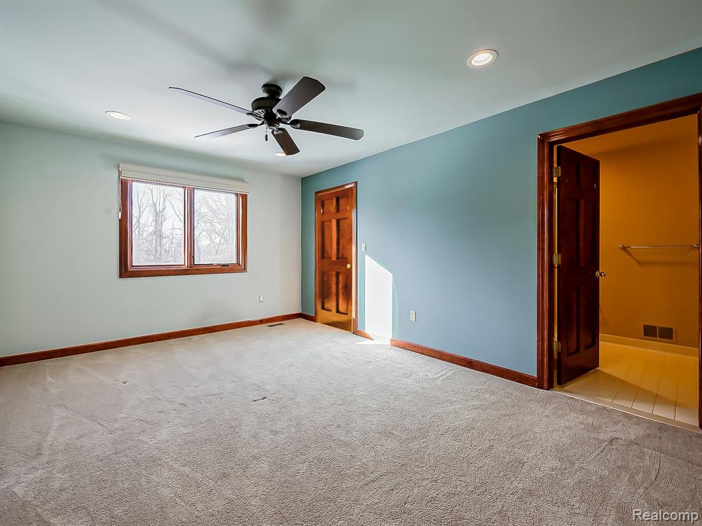 7364 Essex Drive, West Bloomfield, MI — Photo 51