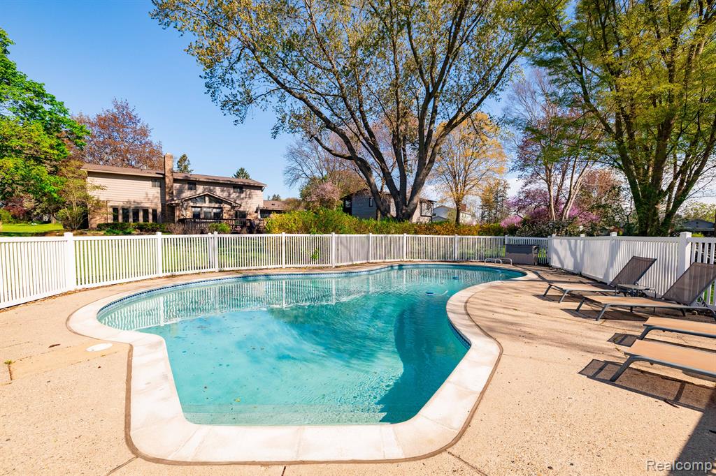 5634 POWDER HORN Drive, West Bloomfield, MI — Photo 37
