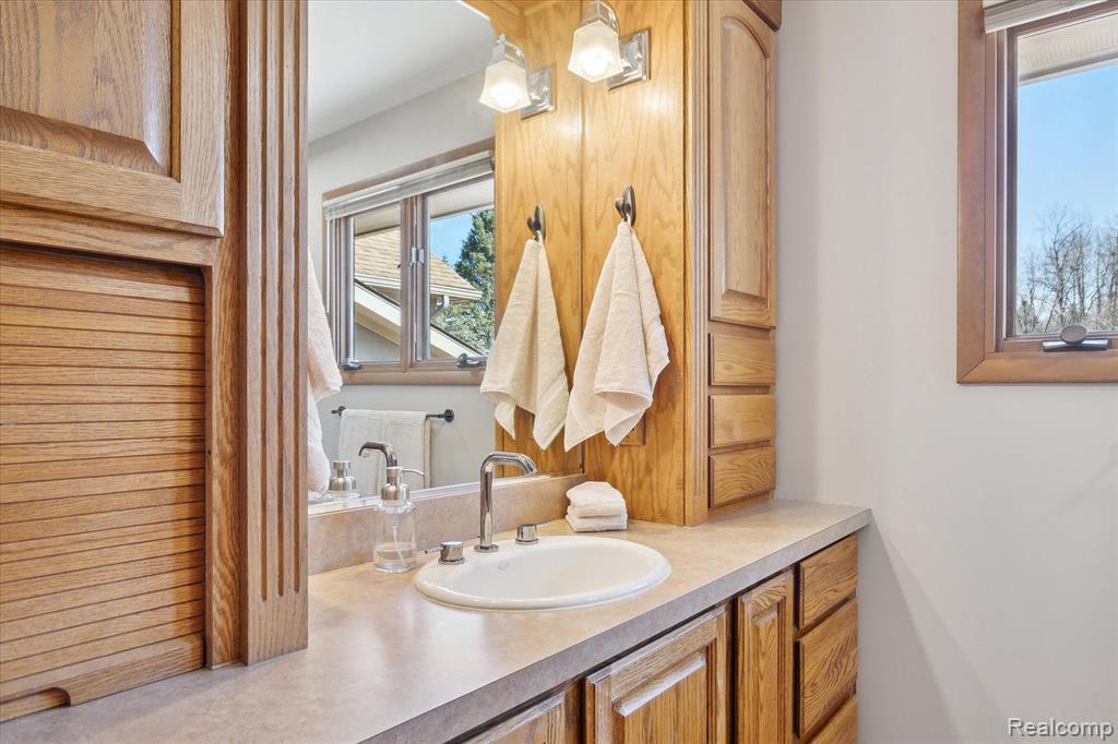 5836 DUTCH HILL Drive, Ann Arbor, MI 48105 — Photo 19