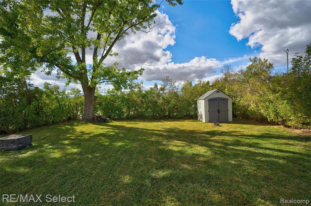 5050 Fairchild Street, Swartz Creek, MI 48473 — Photo 17