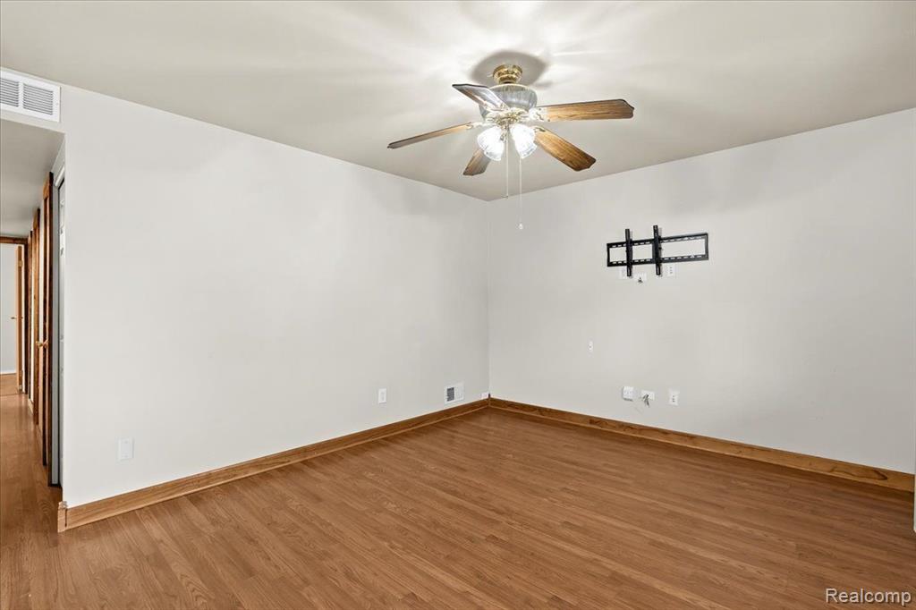 6073 TROY Street, Taylor, MI 48180 — Photo 4
