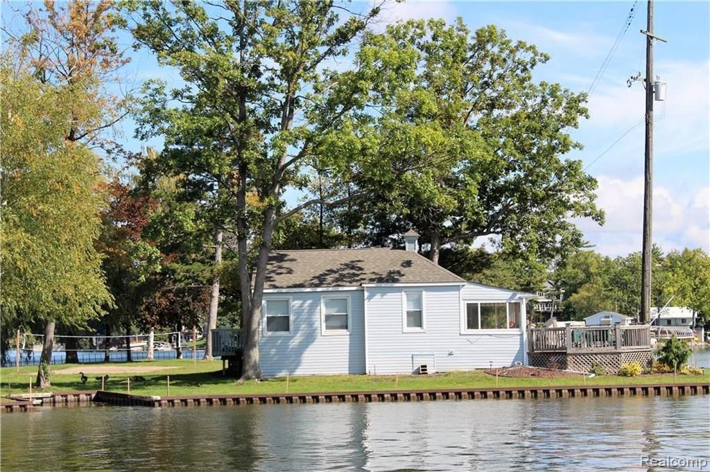 752 Preston Island, Orion, MI 48362 — Photo 8