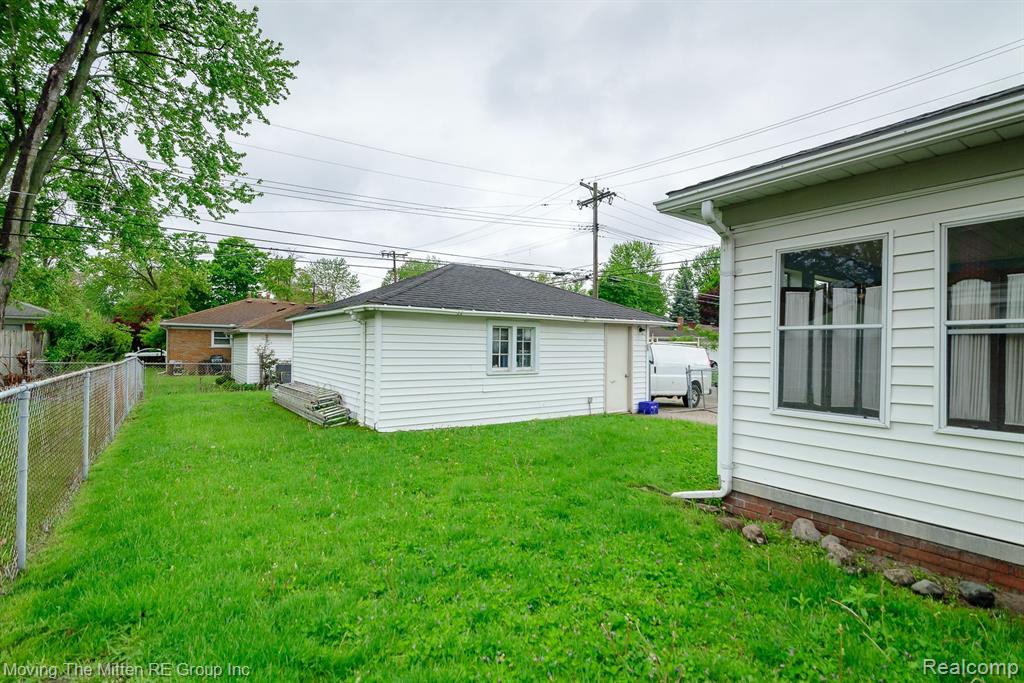 9219 SIOUX, Redford, MI 48239 — Photo 38