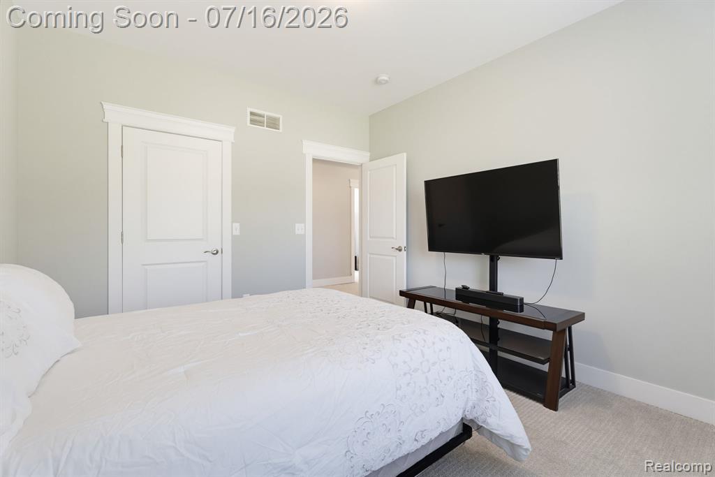 50226 Kapalua Drive, Macomb, MI 48042 — Photo 36