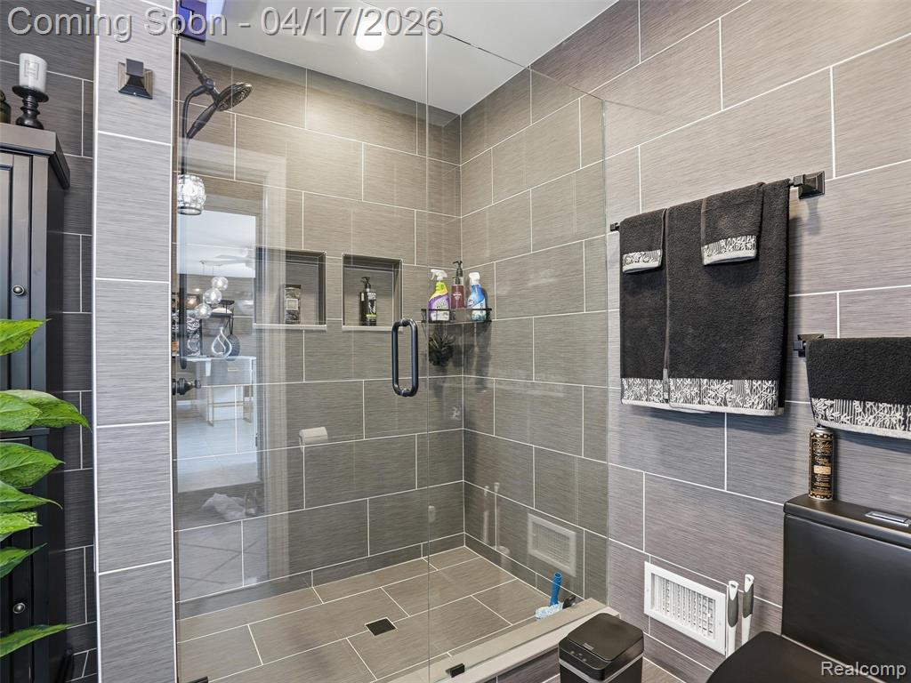 4886 Beacon Hill Drive, Bloomfield Hills, MI 48301 — Photo 46