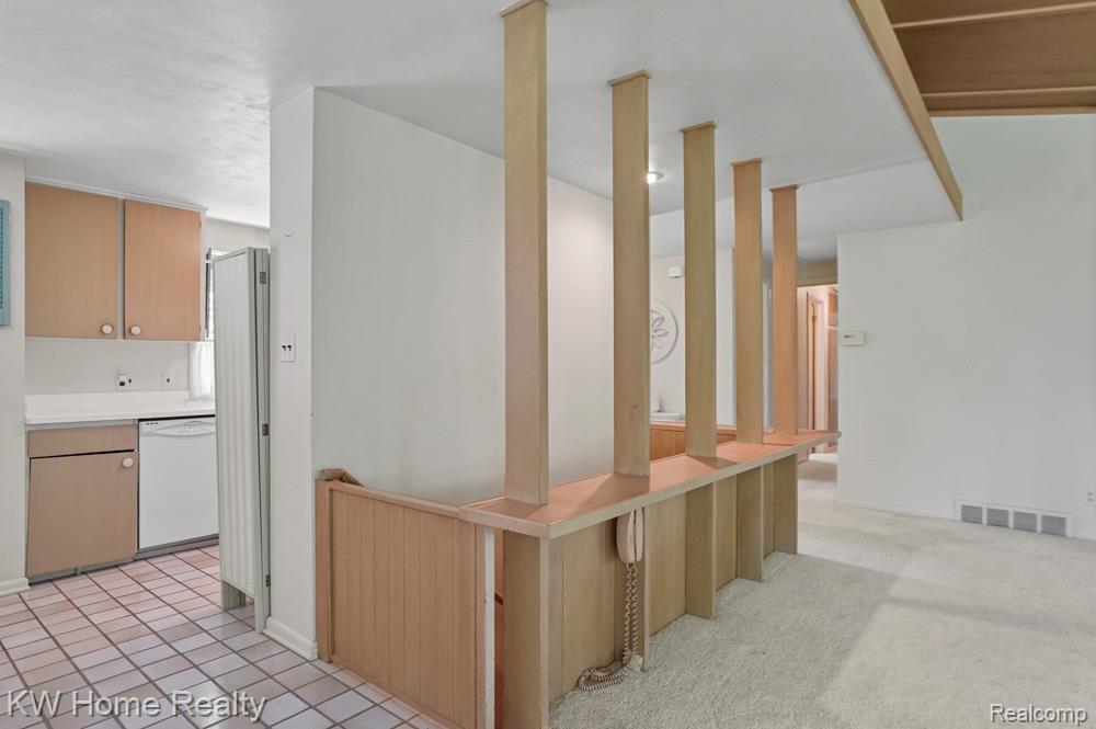 5660 Crabtree Road, Bloomfield Hills, MI 48301 — Photo 11