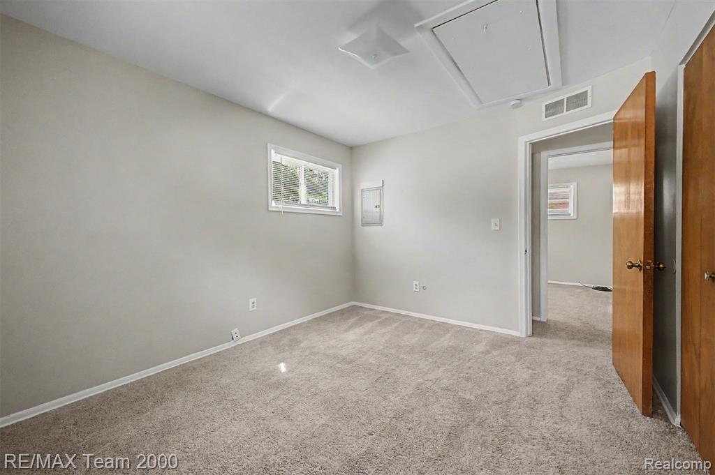 4947 Roosevelt Boulevard, Dearborn Heights, MI 48125 — Photo 22