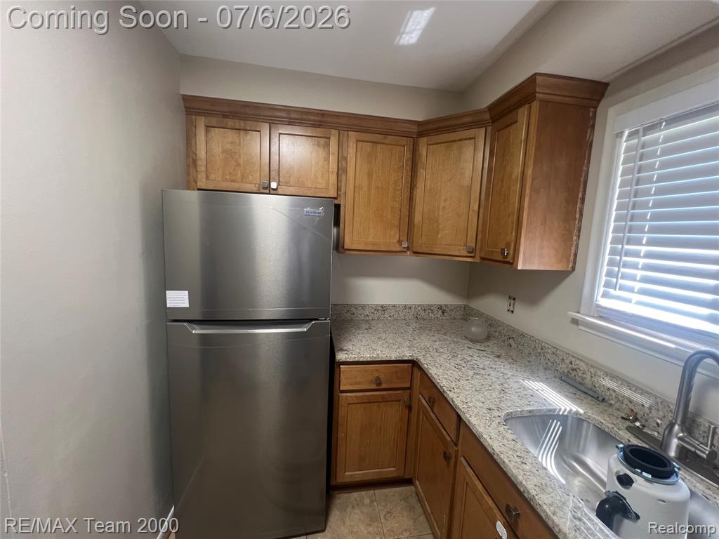 6880 COUNTRY LANE, Dearborn Heights, MI 48127 — Photo 7