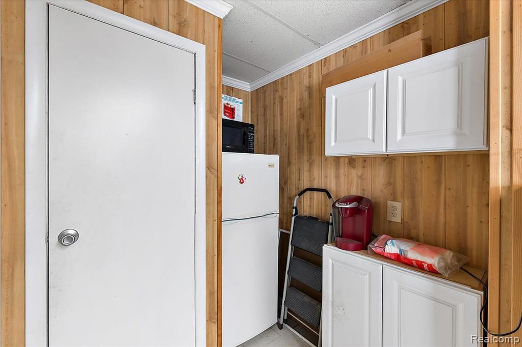 59120 Oasis Center Drive, South Lyon, MI 48178 — Photo 38