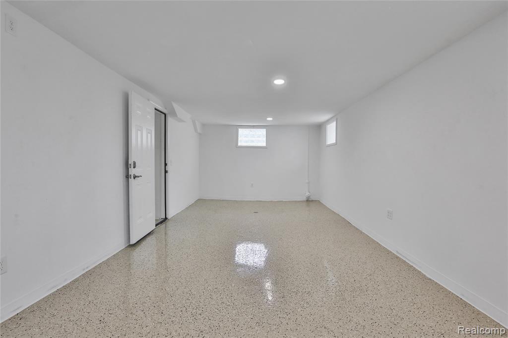 80 Northbound Gratiot Avenue, Shelby Twp, MI 48043 — Photo 26