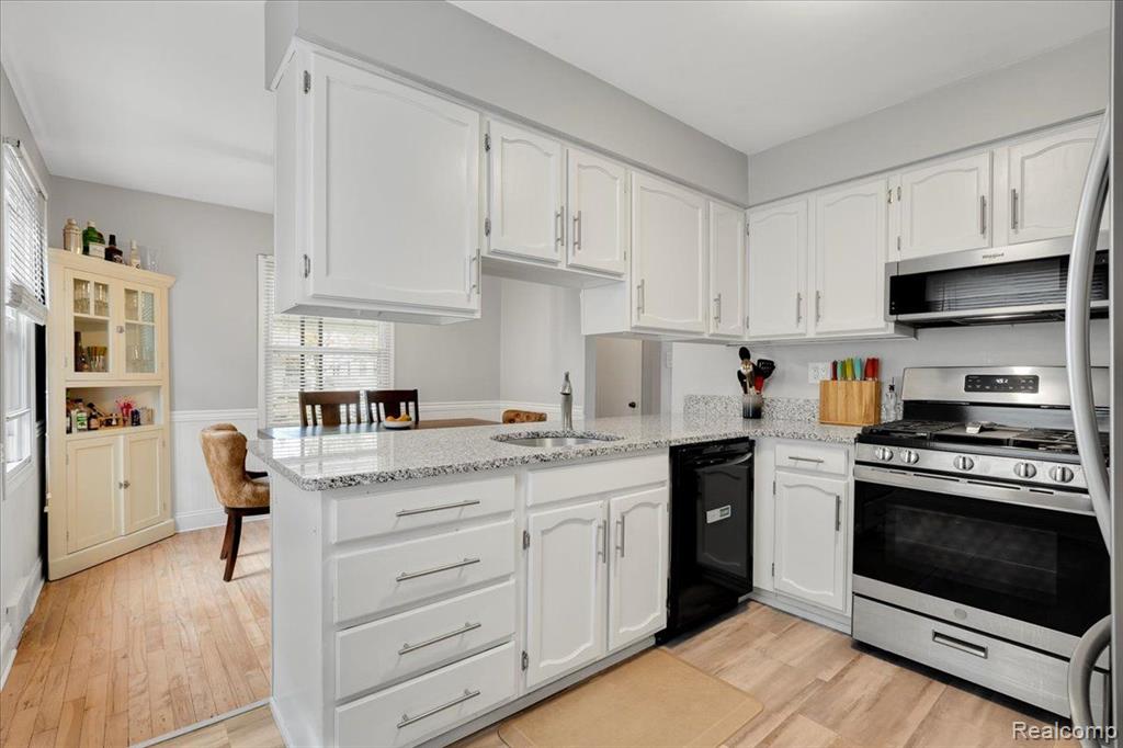 700 SILMAN Street, Ferndale, MI 48220 — Photo 8