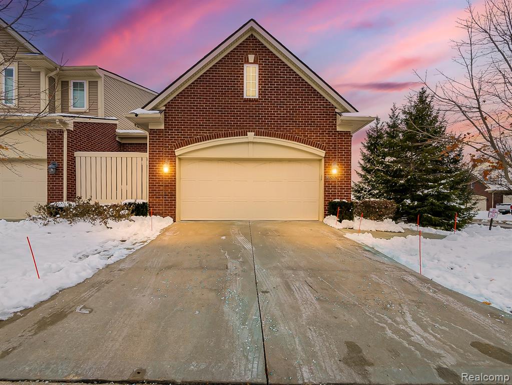 7212 Berry, West Bloomfield, MI — front exterior